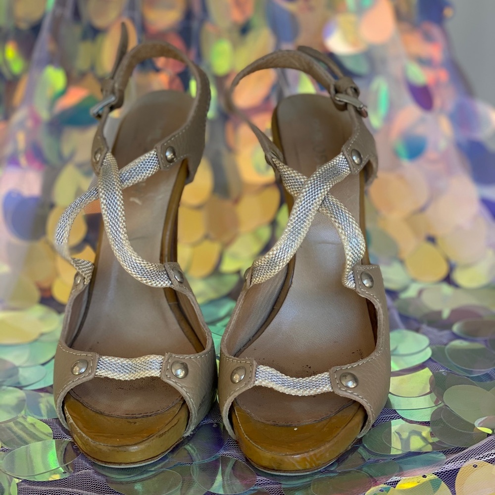 Vero Cuoio high heels